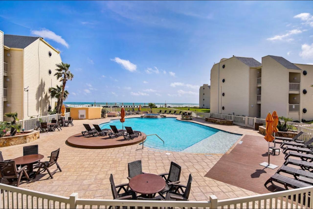Ocean Breeze Retreat 2Bed 2Bath, Heated Pool! Apartment South Padre Island Exterior photo